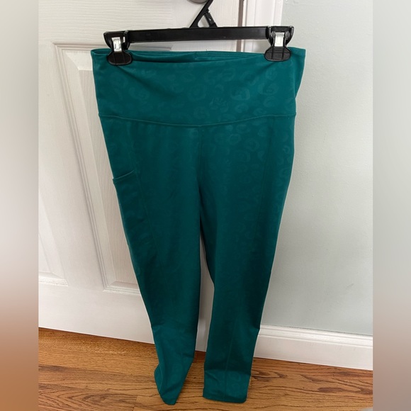 Lilly Pulitzer high rise green leopard leggings - Picture 2 of 2